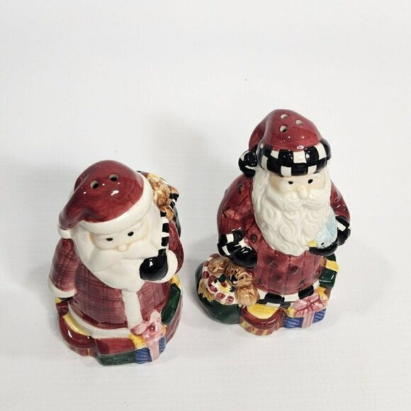 Debbie Mumm 4.75" Handpainted Sakura Magic of Santa Salt & Pepper Shakers - Picture 2 of 10